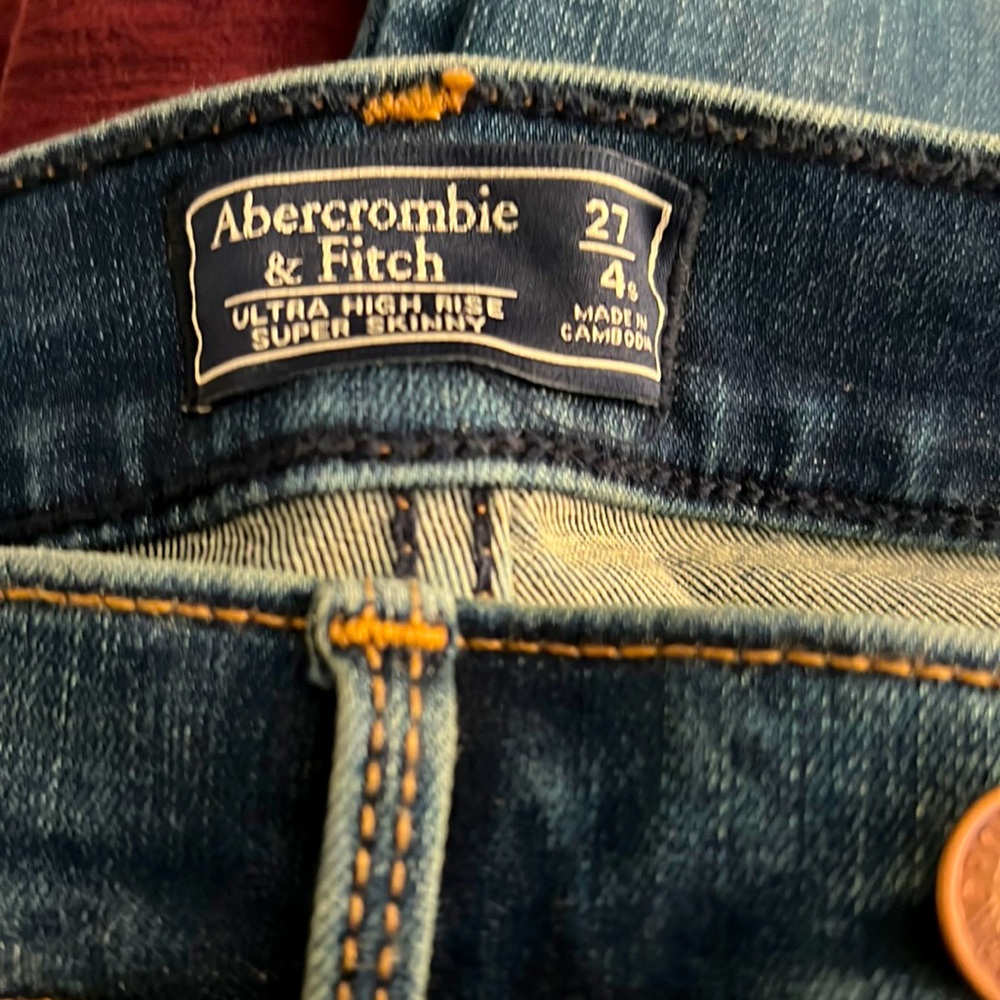 NWT Abercrombie & Fitch a ultra High Rise Skinny
